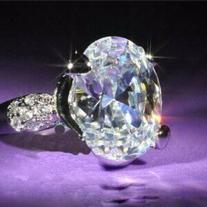 Women's Zirconia Chunky/Bulky Oval Cut Ring set on Sterling Silver Setting